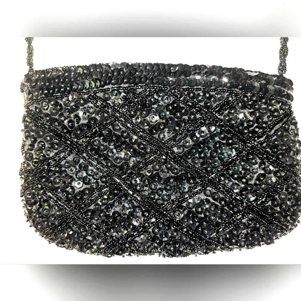 La Regale vintagesequin purse with zip closure - rare pattern